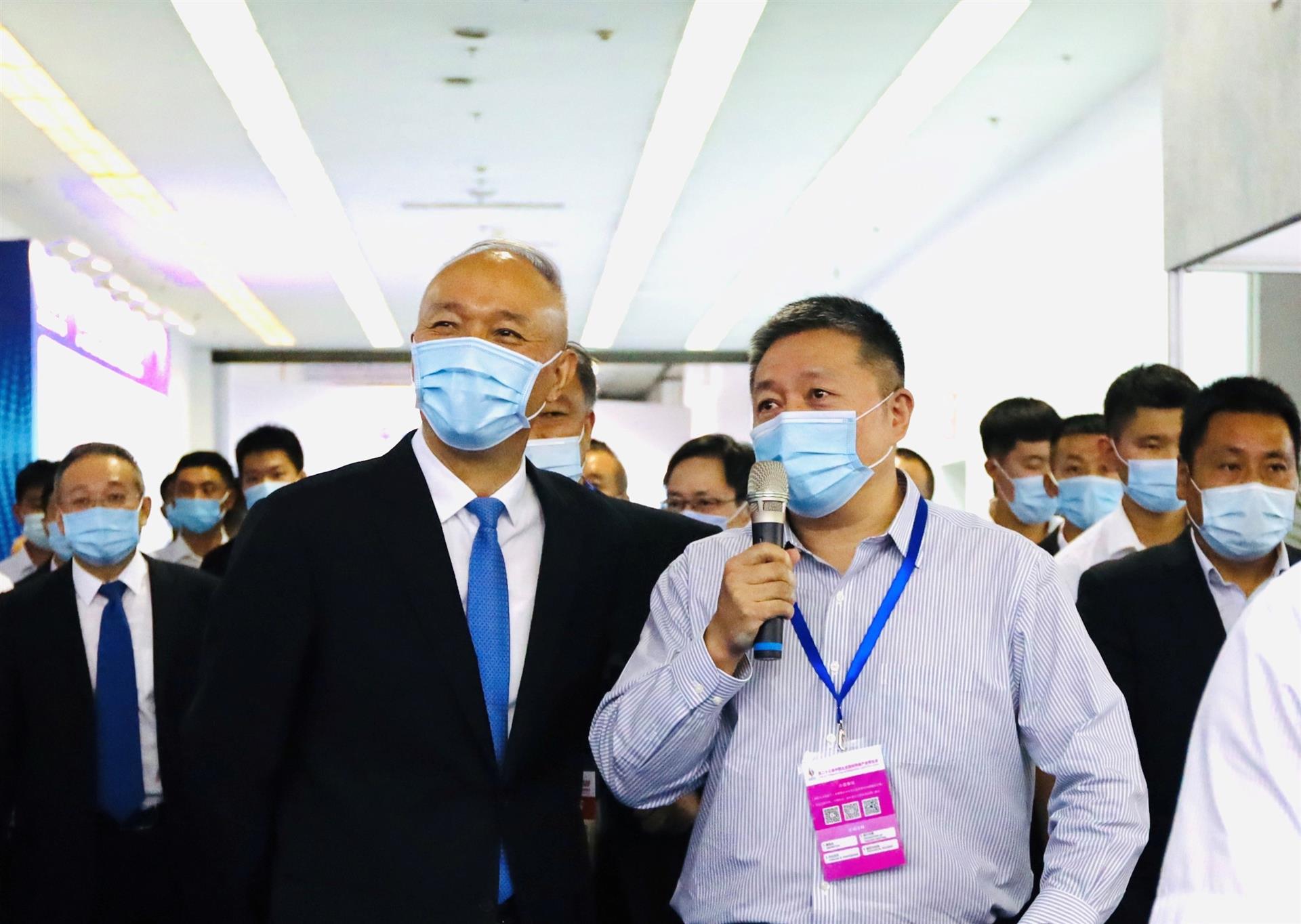 男生跟女生戳戳鸡鸡【热点聚焦】蔡奇书记视察科博会首科院——工发组织联合展区，创新成果引起广泛关注